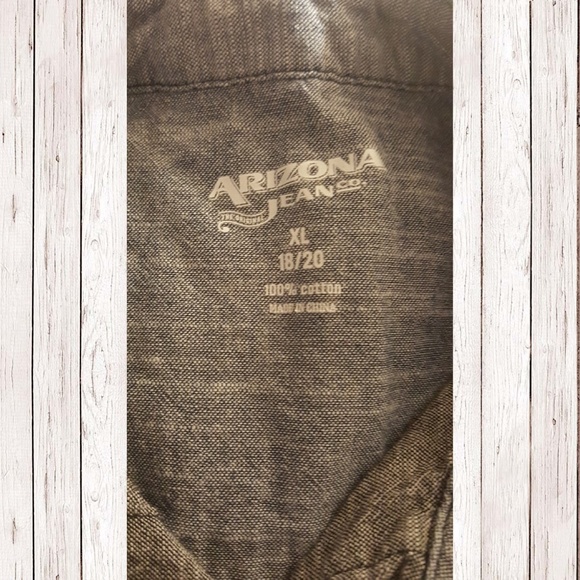 Boys button down top - Picture 2 of 3